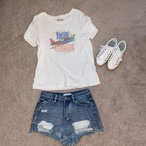 White vintage canvas bon voyage t-shirt